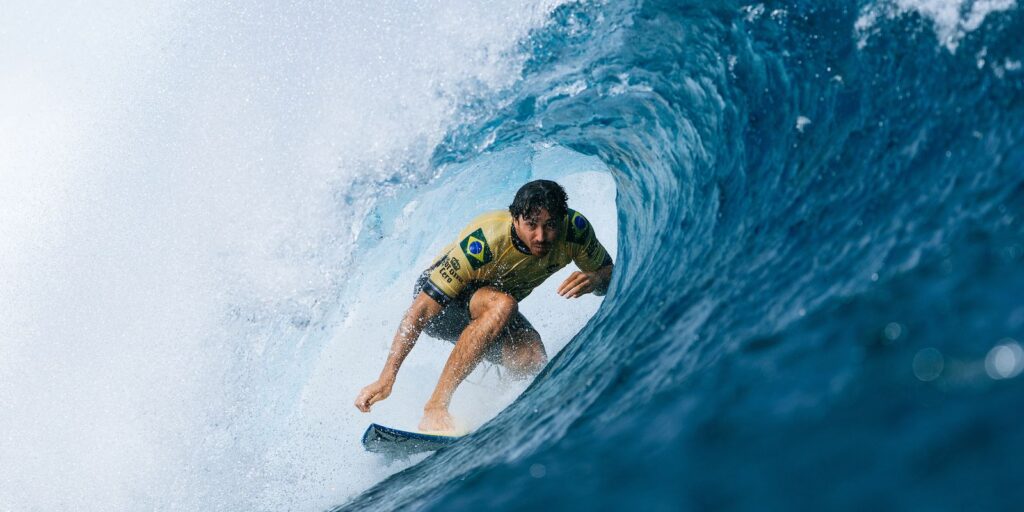 yago-dora-e-campeao-mundial-de-surfe-profissional