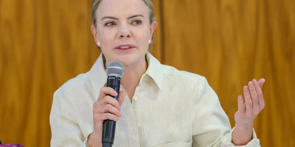 “perde-o-brasil”,-diz-gleisi-sobre-derrubada-de-vetos-do-licenciamento